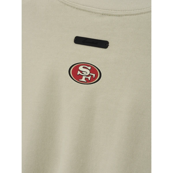 Fear of God Essentials 49ers Merch Tee in Sandstone | T-shirts & vests | Coveti