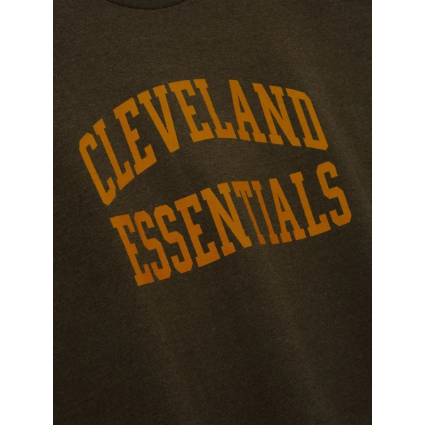 Fear of God Essentials Browns Merch Tee in Wood Heather | T-shirts & vests | Coveti