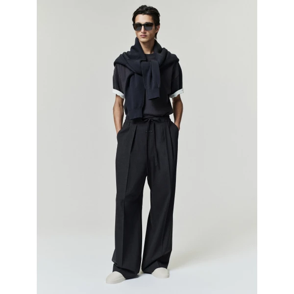 Fear of God Essentials Classic Double Layer Tee in Washed Vintage Black | T-shirts & vests | Coveti