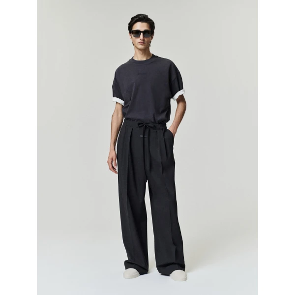 Fear of God Essentials Classic Double Layer Tee in Washed Vintage Black | T-shirts & vests | Coveti