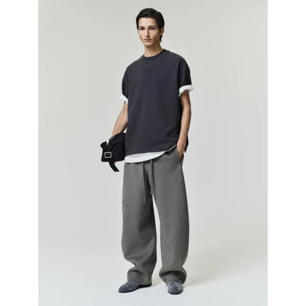 Fear of God Essentials Classic Double Layer Tee in Washed Vintage Black | T-shirts & vests | Coveti