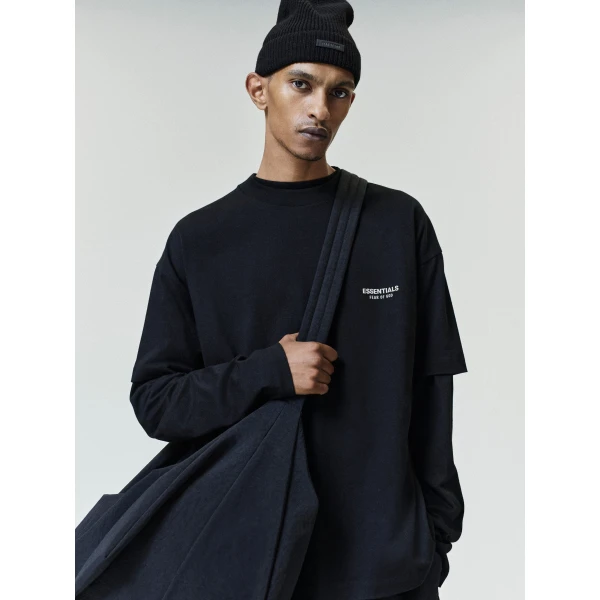 Fear of God Essentials Classic Tee in Black | T-shirts & vests | Coveti