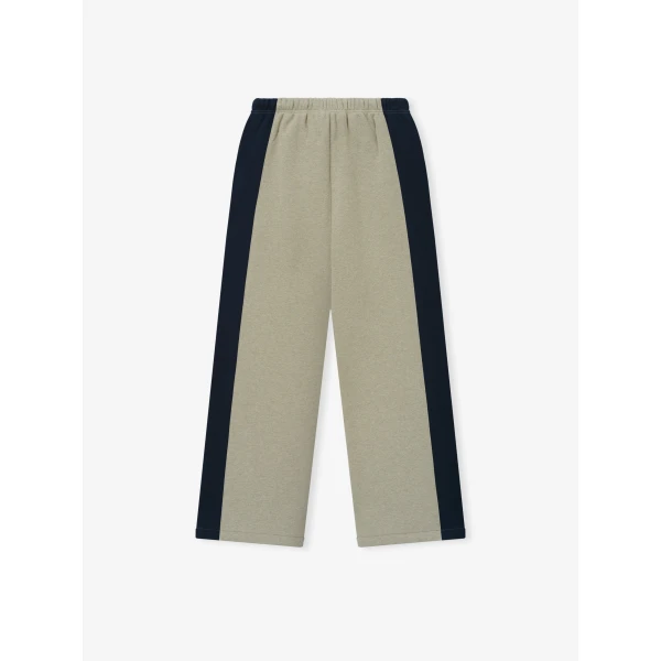 Fear of God Essentials Cowboys Lounge Sweatpant in Seal Heather | Pants | Coveti
