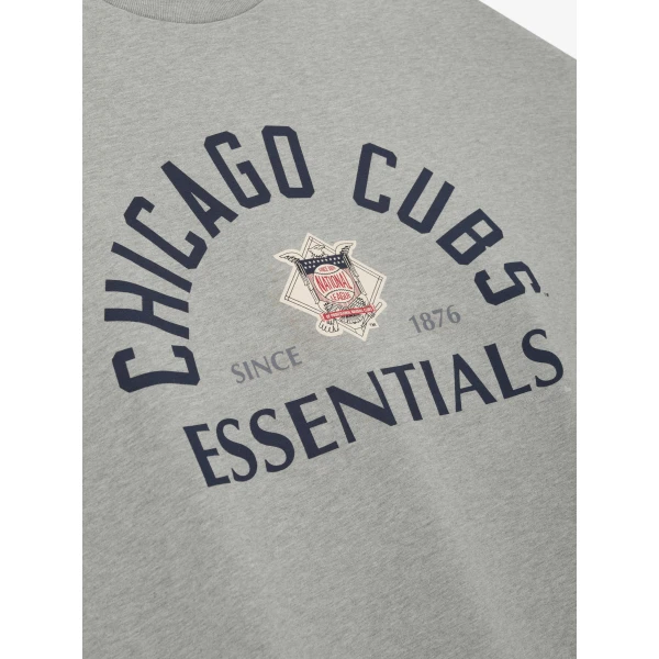 Fear of God Essentials Cubs National League Merch Tee in Concrete Heather | T-shirts & vests | Coveti