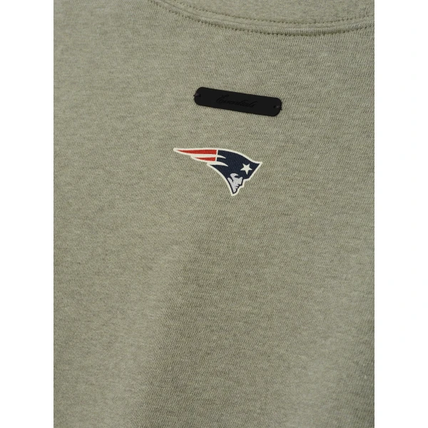Fear of God Essentials Patriots Merch Tee in Seal Heather | T-shirts & vests | Coveti