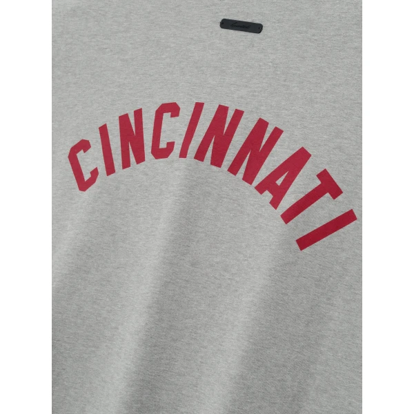 Fear of God Essentials Reds Merch Tee in Concrete Heather | T-shirts & vests | Coveti