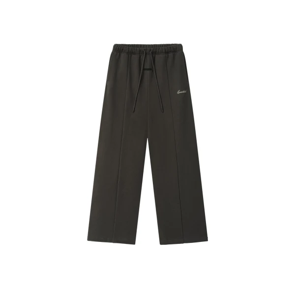 Essentials Signature Lounge Sweatpant in Ink Black