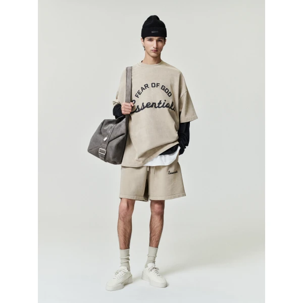 Fear of God Essentials Training 90s Tee in Faded Dune | T-shirts & vests | Coveti