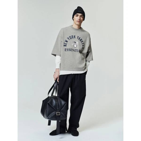 Fear of God Essentials Yankees American League Merch Tee in Homestead Heather | T-shirts & vests | Coveti