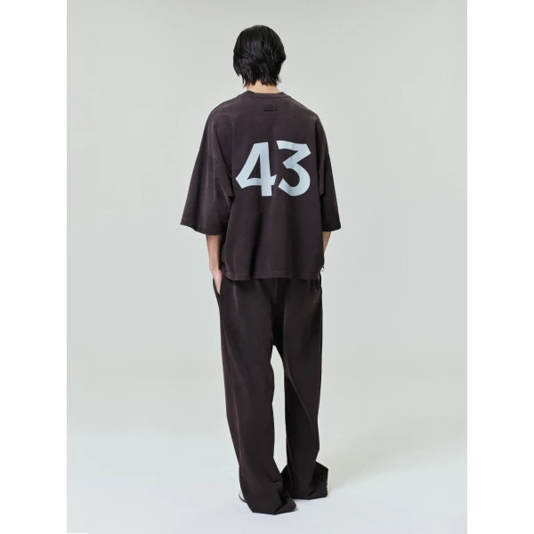 Fear of God Fear of God, 43 Tee in Dark Brown | T-shirts & vests | Coveti