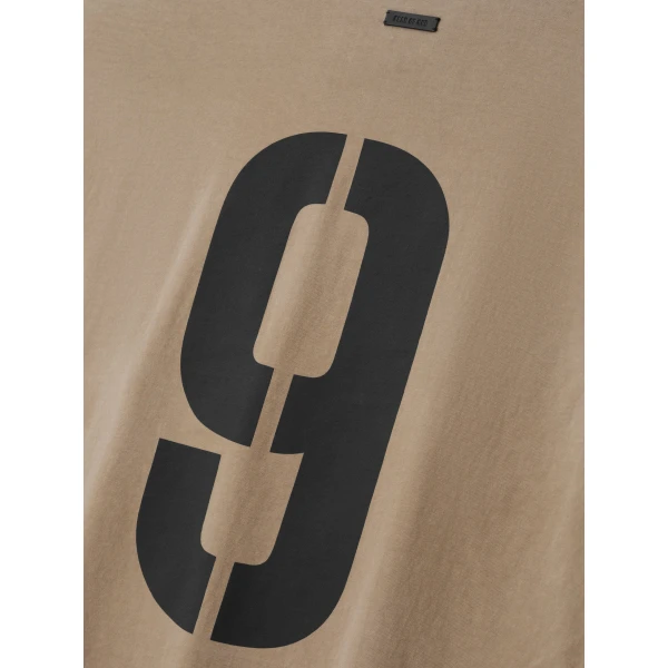 Fear of God Fear of God 9 Tee in Dune Pearl | T-shirts & vests | Coveti