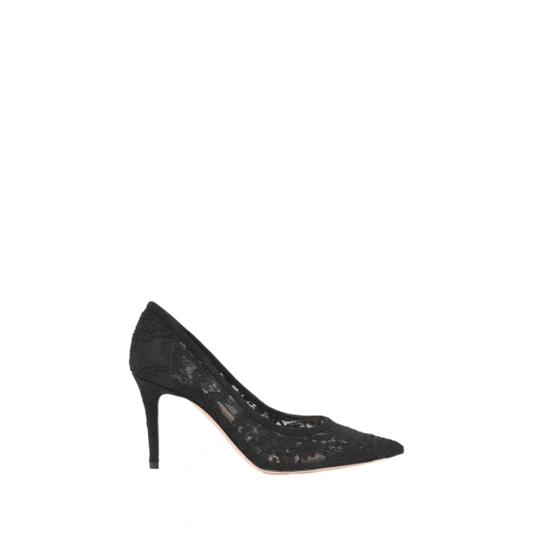 Gianvito Rossi Claudia 85 Pumps in Black Lace | Pumps