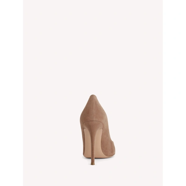 Gianvito Rossi Gianvito 105 Pumps in Praline Suede, view 4 | Pumps