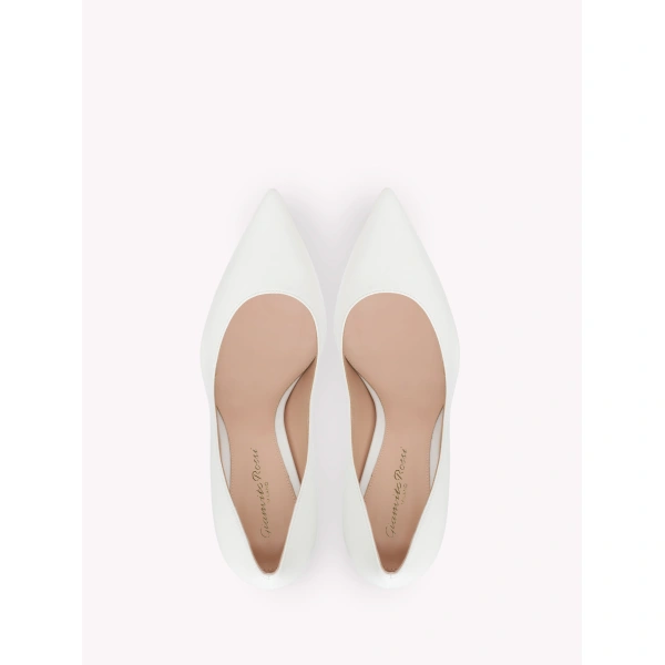 Gianvito Rossi Gianvito 105 Pumps in White Nappa, view 3 | Pumps