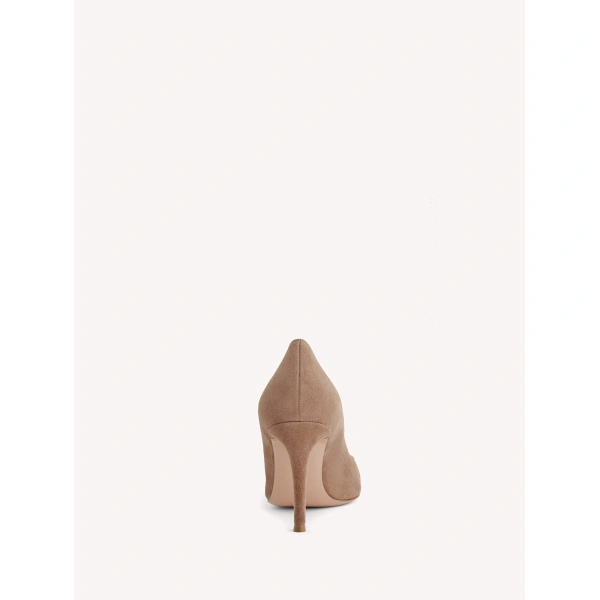 Gianvito Rossi Gianvito 85 Pumps in Praline Suede, view 4 | Pumps