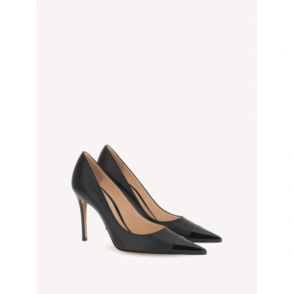 Gianvito Rossi Isabelle 95 Pumps in Black Leather, view 2 | Pumps