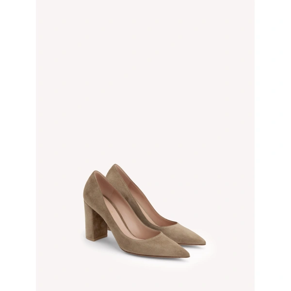 Gianvito Rossi Piper 85 Pumps in Camel Suede, view 2 | Pumps