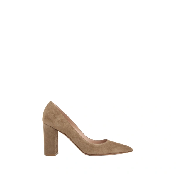 Gianvito Rossi Piper 85 Pumps in Camel Suede | Pumps