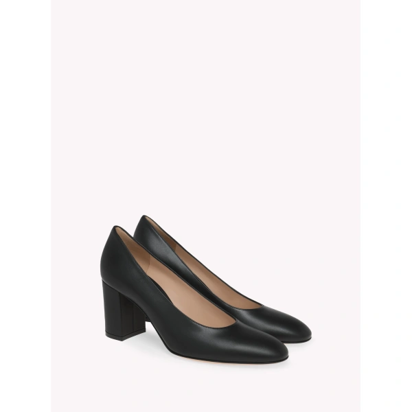 Gianvito Rossi Ryan Pumps in Black Leather, view 2 | Pumps