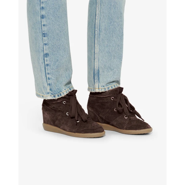 Isabel Marant Bobby Sneakers in Chocolate | Sneakers | Coveti
