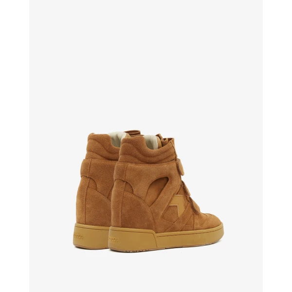 Isabel Marant IM3 Sneakers in Cognac | Sneakers | Coveti