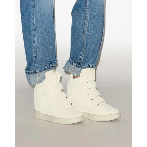 Isabel Marant IM3 Sneakers in Ecru | Sneakers | Coveti