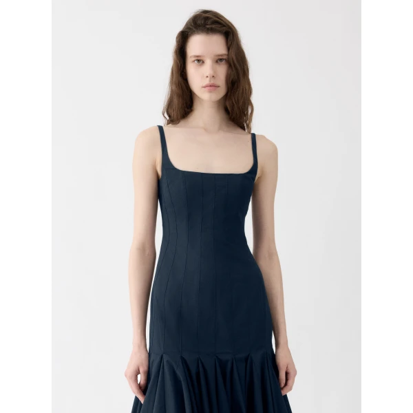 blue dress