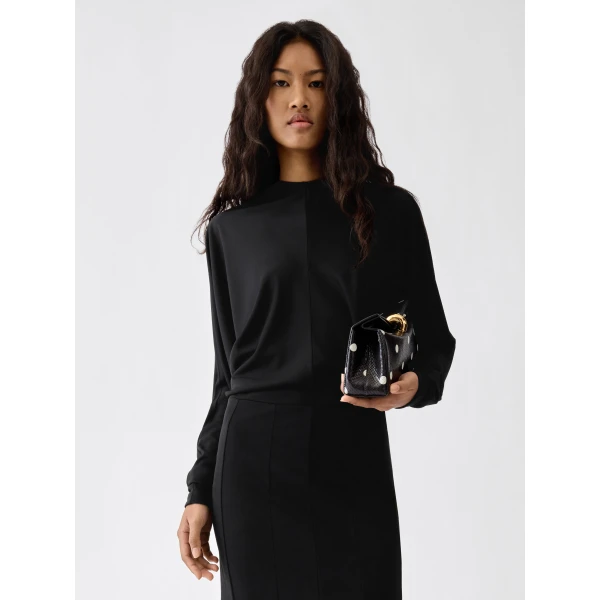 black Jacquemus dress