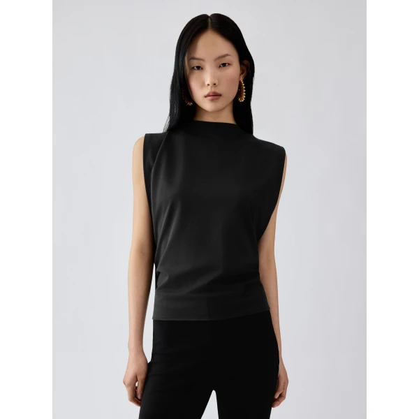 black Jacquemus top