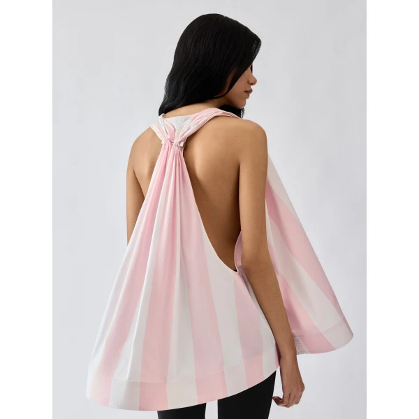 pink top