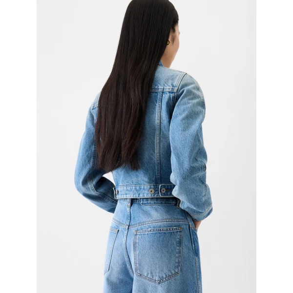blue jacket
