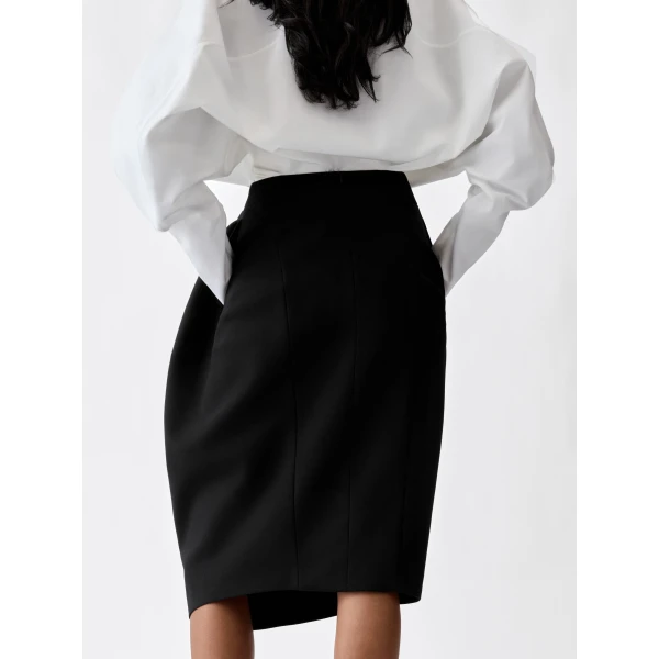 black skirt