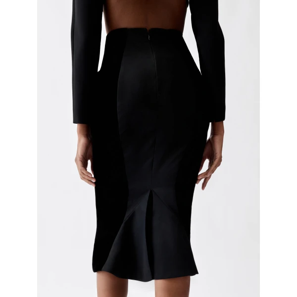black skirt