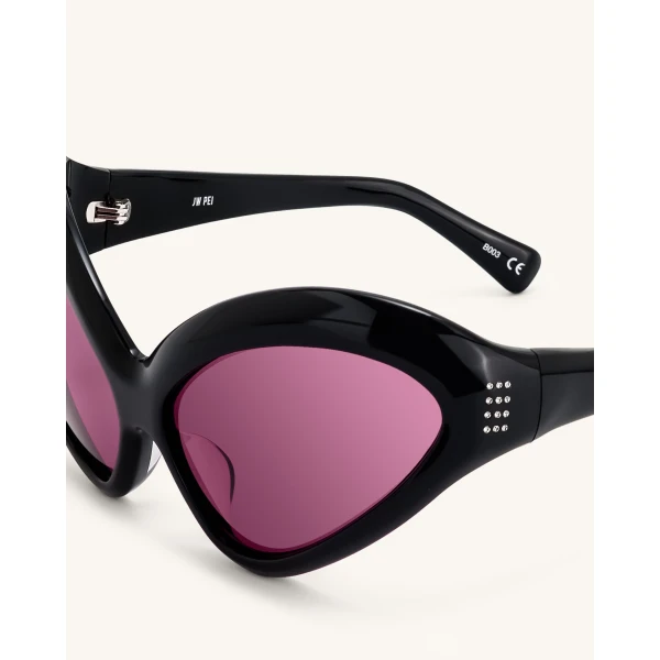 JW PEI Quorra Cateye Sunglasses in Black | Sunglasses | Coveti