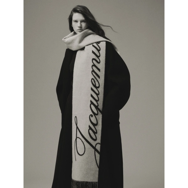 Jacquemus The Atelier Scarf in Grey | Scarves | Coveti