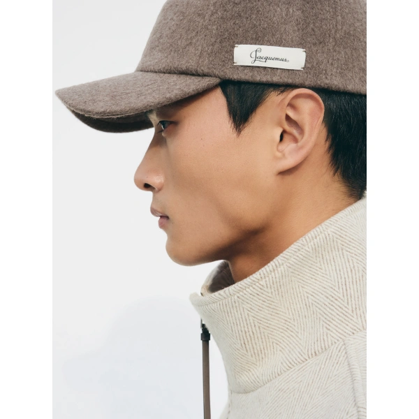 Jacquemus The Cavallo Cap in Brown | Baseball Caps | Coveti