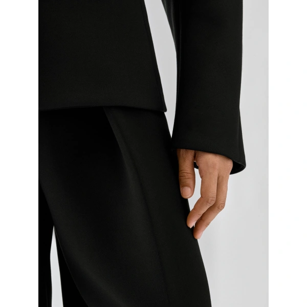 Jacquemus The Chale Jacket in Black | Jackets | Coveti