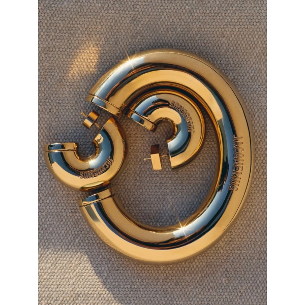 Jacquemus The Ciro Earrings in Gold | Earrings | Coveti
