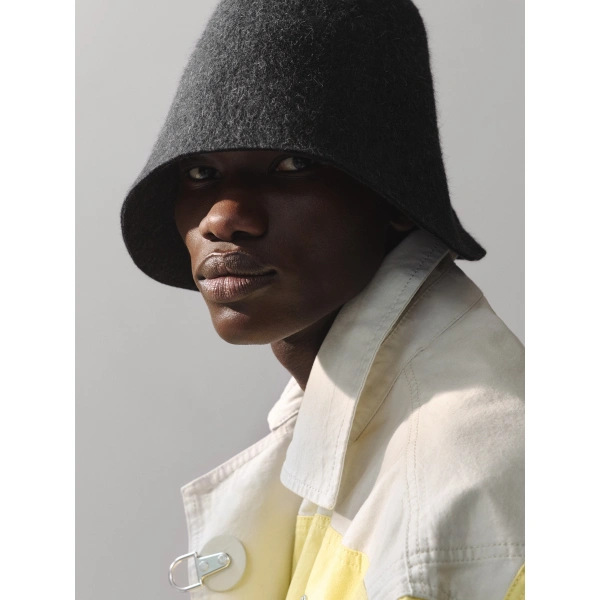 Jacquemus The Cloche Hat in Black | Hats | Coveti