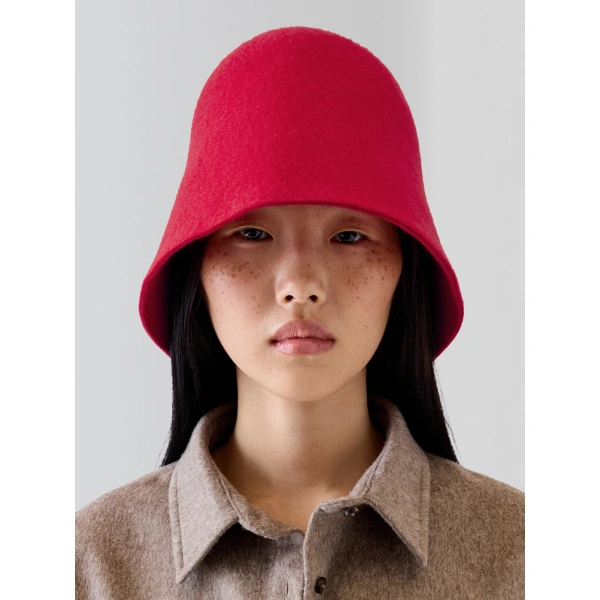 Jacquemus The Cloche Hat in Red | Hats | Coveti