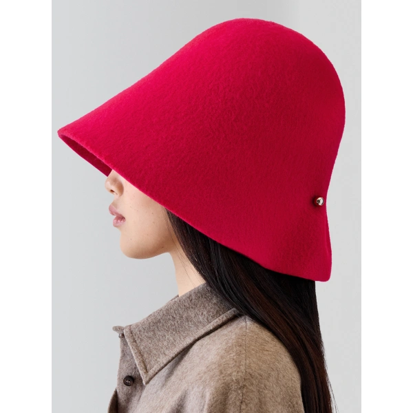 Jacquemus The Cloche Hat in Red | Hats | Coveti