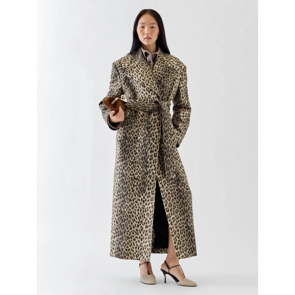 Jacquemus The Fernando Coat in Leopard Beige and Black | Coats | Coveti
