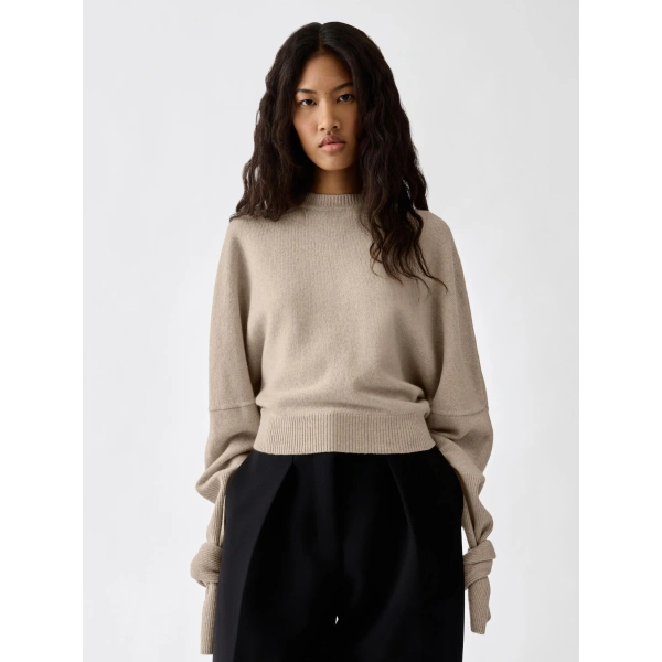Jacquemus The Fiocco Sweater in Beige | Sweaters | Coveti