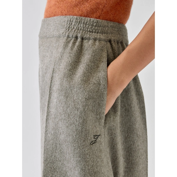 Jacquemus The Flanelle Pants in Beige | Tailored pants | Coveti