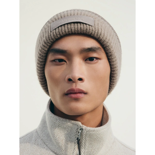 Jacquemus The Gros Grain Beanie in Beige | Beanies | Coveti