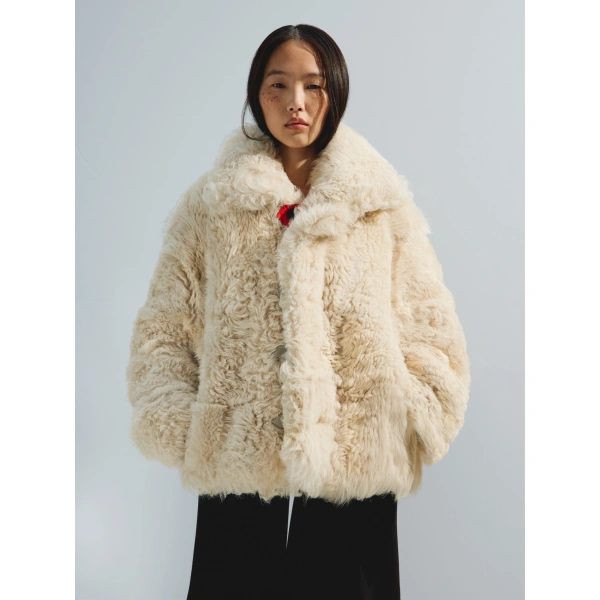 Jacquemus The Mouton Peacoat in Off-White | Leather Coats | Coveti