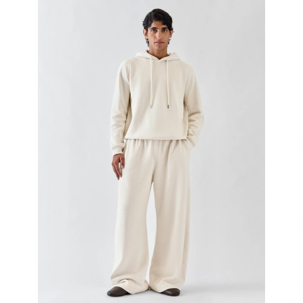 Jacquemus The Ovalo Sweatpants in Off-White | Sweatpants | Coveti