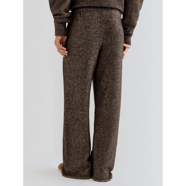 Jacquemus The Pilu Sweatpants in Brown | Sweatpants | Coveti