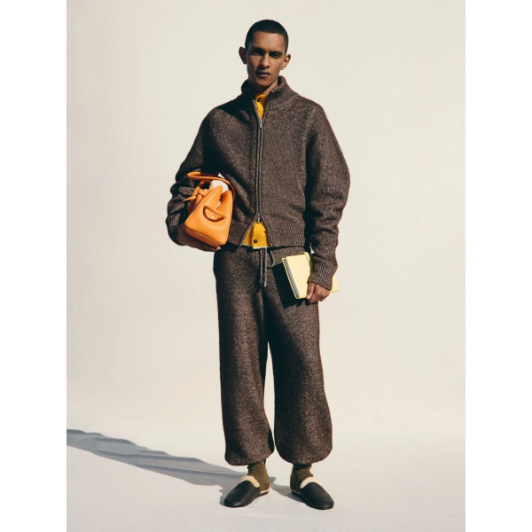 Jacquemus The Pilu Sweatpants in Brown | Sweatpants | Coveti