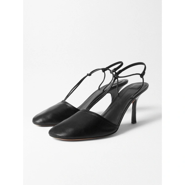 Jacquemus The Pina Sandals in Black | Sandals | Coveti